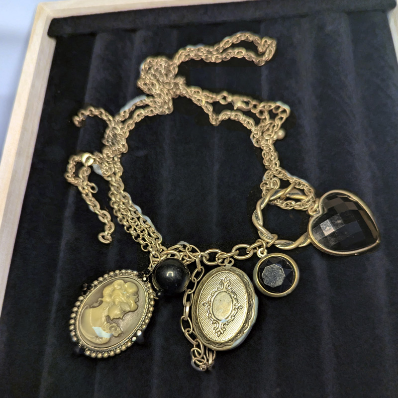 VintageNecklace